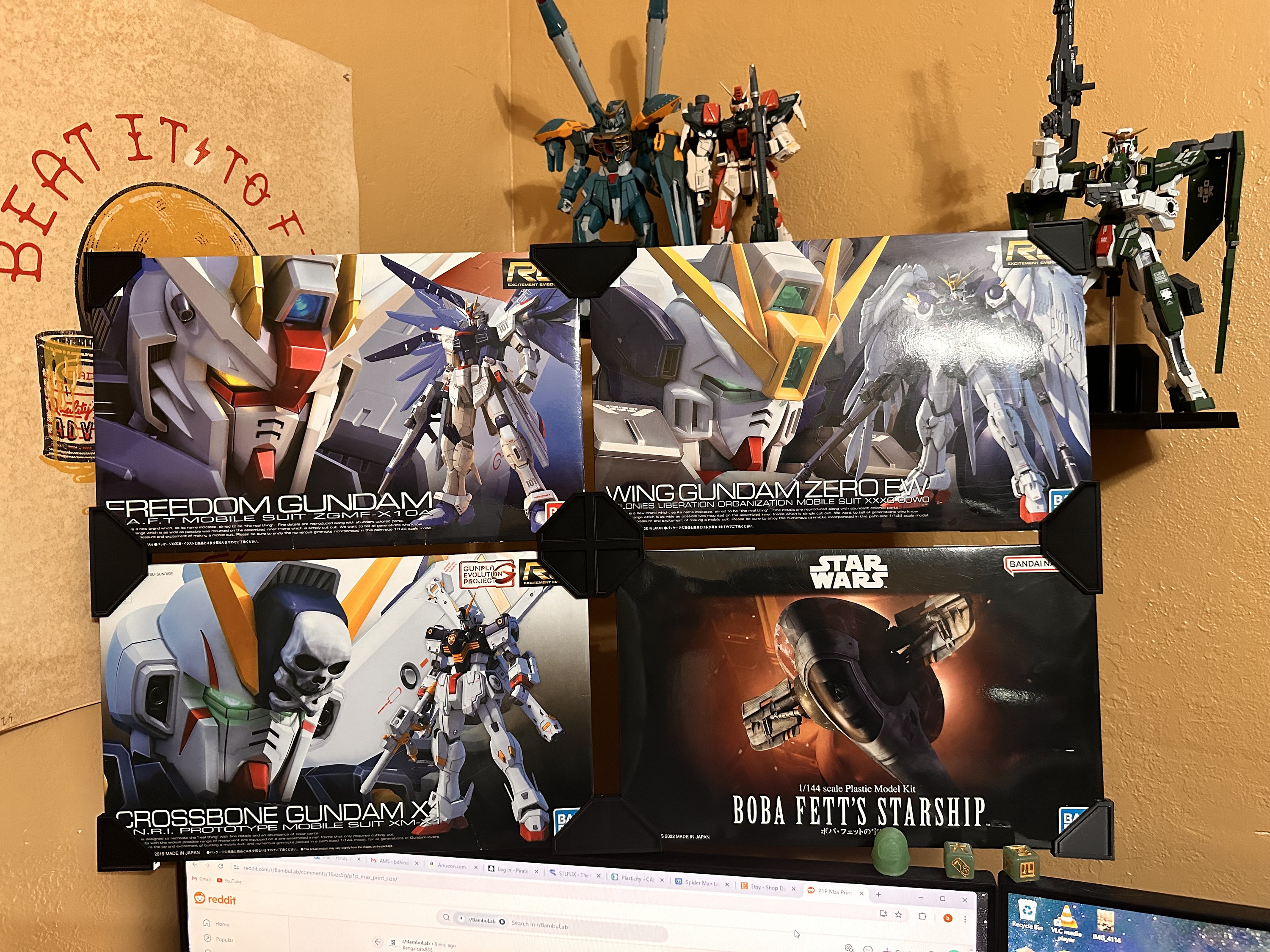 Gundam Model or Any Model Box Display Kit. Corner Clips for Displaying Boxes. - Etsy