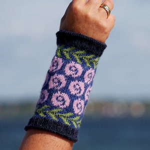 Chauffe-poignets LELLE chauffe-bras chauffe-mains tricotés fair isle roses bleu denim bleu rose mitaines tendance automne hiver mode
