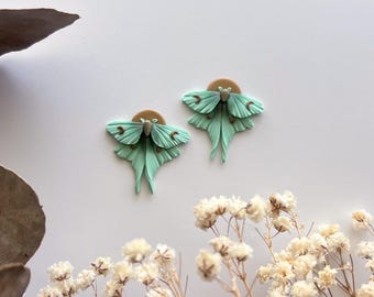 Pendientes de polilla / Mini pendientes de polilla Luna / Pendientes de arcilla polimérica hechos a mano / Hipoalergénicos sin níquel