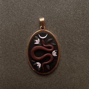 Snake pendant necklace Gold Saturn Chain Handmade Polymer Clay image 2