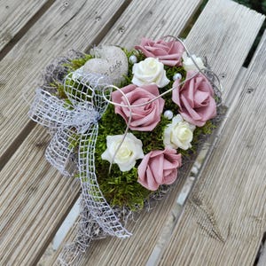 Grabgesteck Herz Gesteck Allerheiligen Totensonntag Urnengrab Rosen 30cm Exoten außergewöhnlich modern haltbar