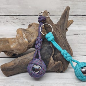 Paracord Knot Keychain Handmade Gift Idea Accessory Key Fob Decorative Design Pendulum Style Nautical Turkshead Ball Bearing Keyring