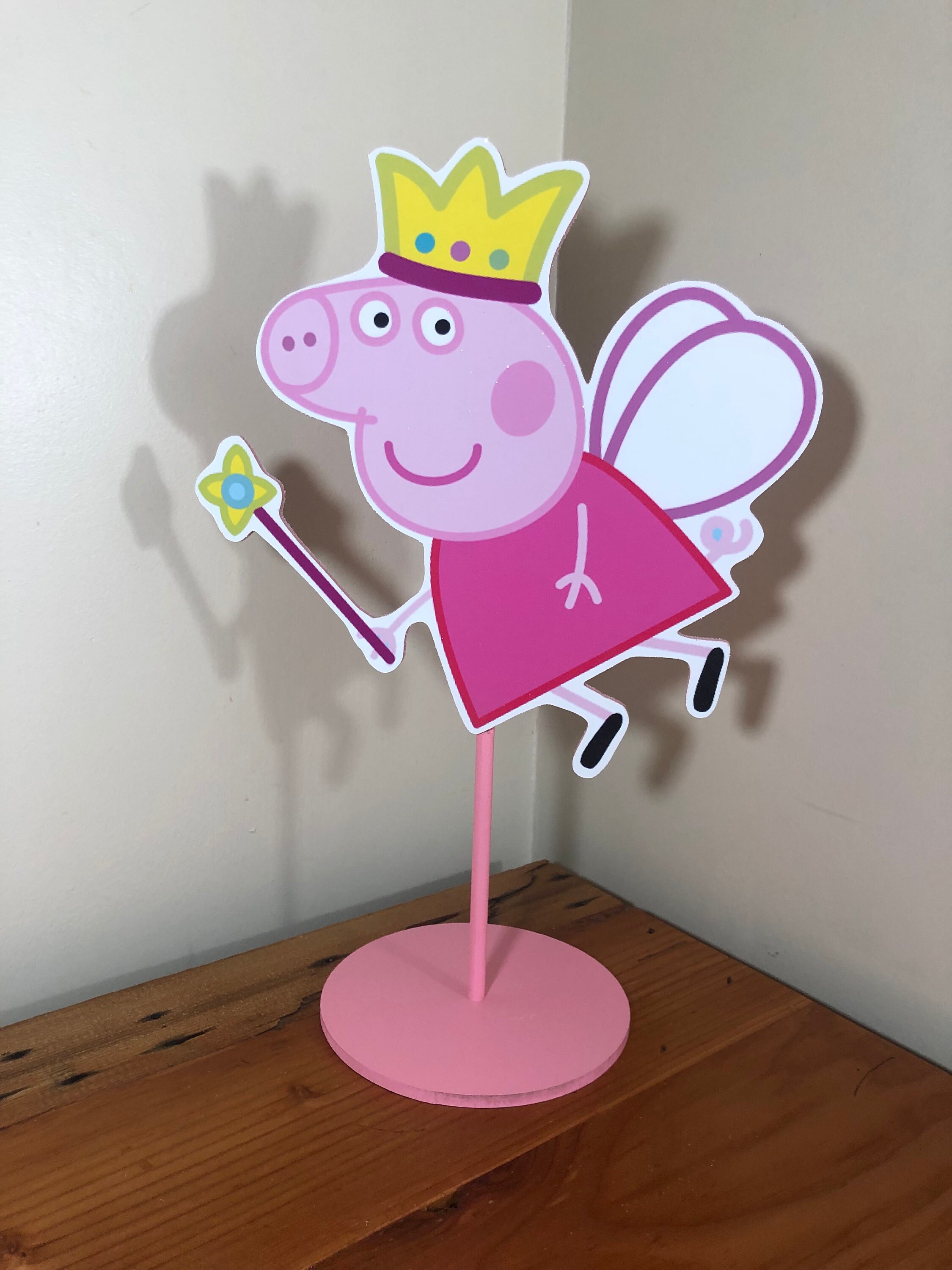 Peppa Pig themed Party table decorations birthday party centerpieces daddy pig mummy pig George pig