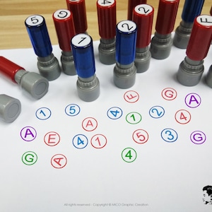 Ronde ministempel, cirkel met een diameter van 1 cm/10 mm, zelfinktende stempel, nummerstempel, alfabetstempel, klantenkaart tekststempel GRATIS VERZENDING