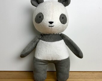 パンダ　ぬいぐるみ作家さんの作品 il_340x270.2632281165_g02w.jpg