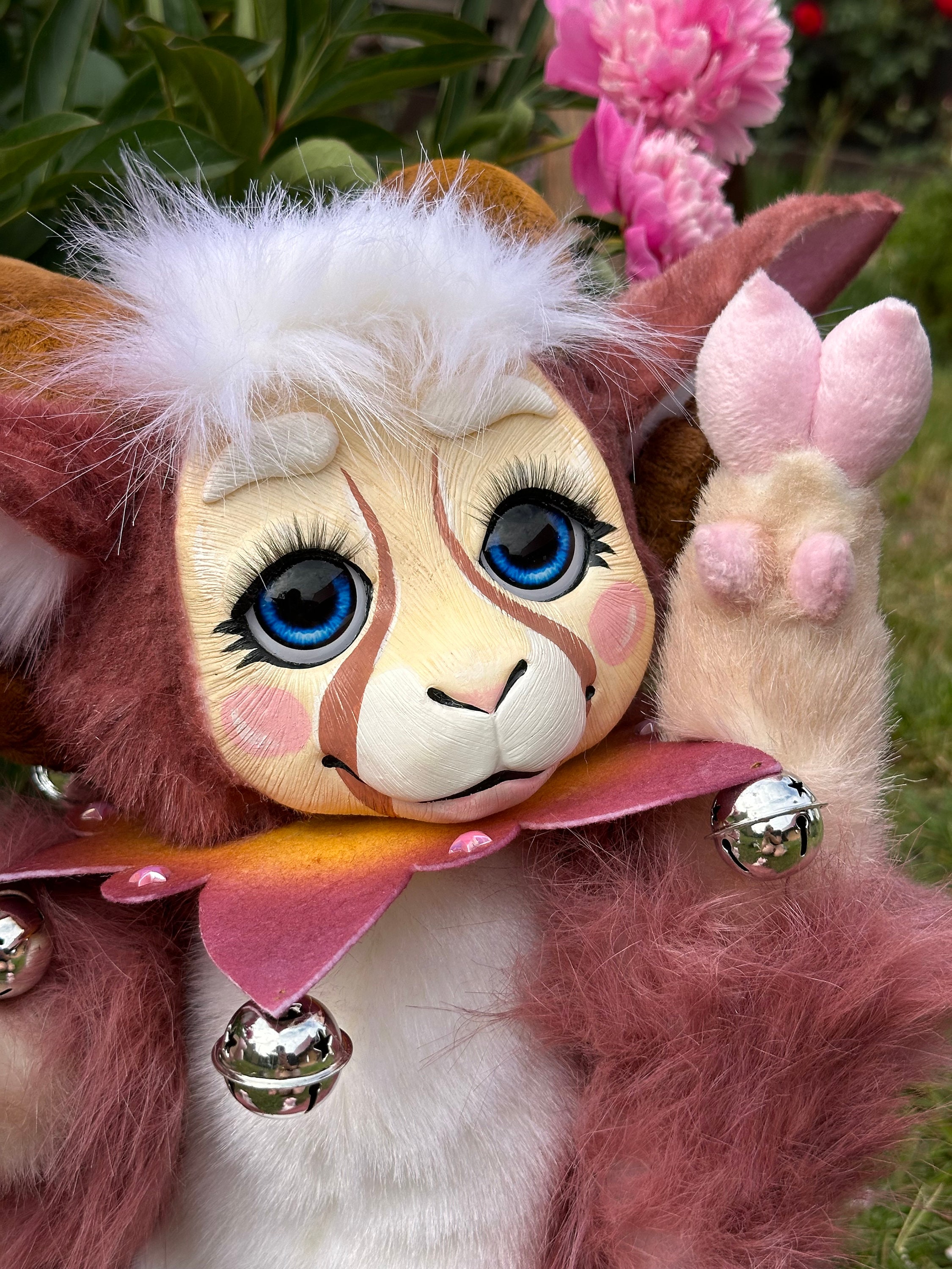 ファンタジー生物ドールFurry Doll ハンドメイド Poseable Furry Sheep Art Doll, Handmade Fantasy Animal - Etsy