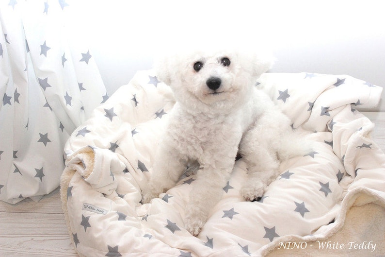 Hundedecke Teddyfell Sternenhimmel weiss/grau Sterne Kuscheldecke Haustier Hund Körbchen Bild 1