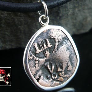 Colgante España 4 Maravedís 1645 * plata 925 * moneda original de cobre * moneda pirata * collar de cuero * regalo original * siglo XVII