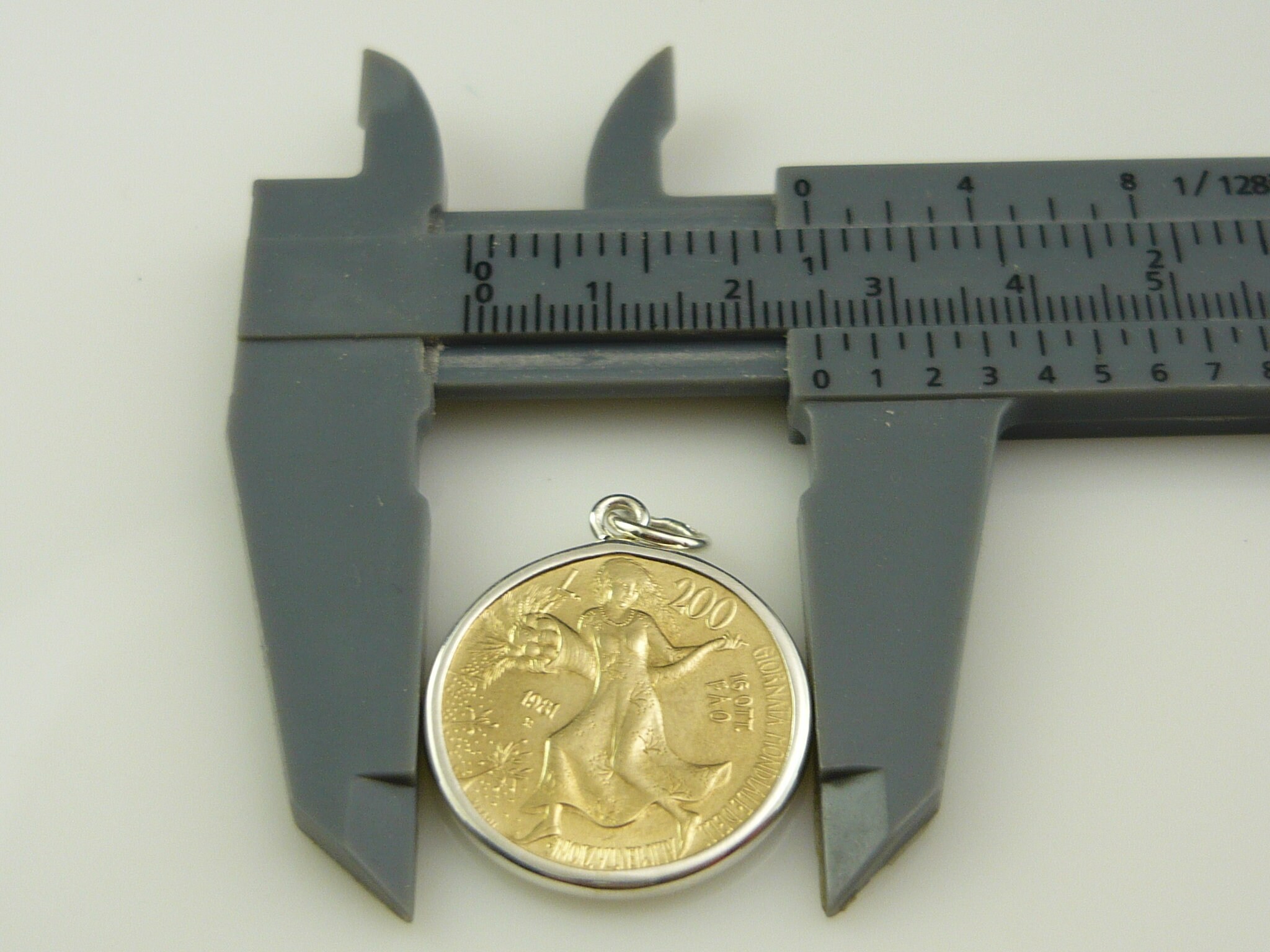 Pendant Coin Italy 1981 * 925 Sterling Silver * for 18th