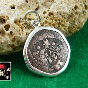 Spain pendant 6 Maravedis 1641 * 925 silver * original copper coin * pirate coin * leather necklace * original gift * 17th century