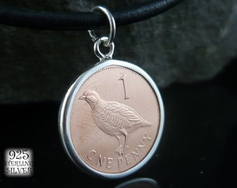 Pendentif de pièce de Gibraltar 2011 * argent Ag 925 * pièce en acier enduit de bronze * oiseau perdrix * collier en cuir * pour le 18ème anniversaire * bijoux