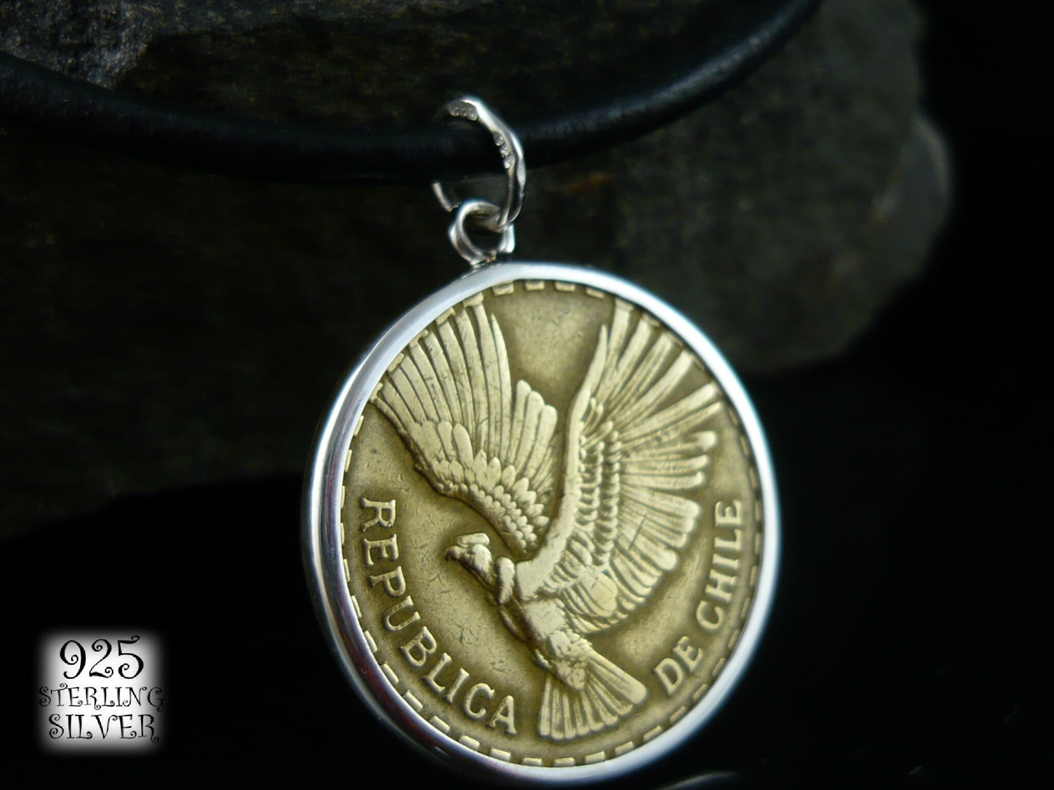 ★送料・関税込★VINTAGE HOLLYWOOD★Natural Coin Necklace★ Small Lakshmi Goddess Coin Pendant - Antique Coin Necklace