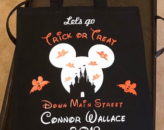 2019 Limited Edition Halloween Tote bag Trick or Treat Down Main Street