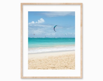 Stampa sulla spiaggia per il kitesurf: poster di viaggio costiero (download digitale)