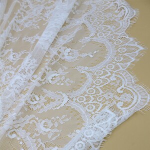 Off-White Floral Chantilly Spitze Stoff - 59 &quot;Breite Spitze (3 Meter)