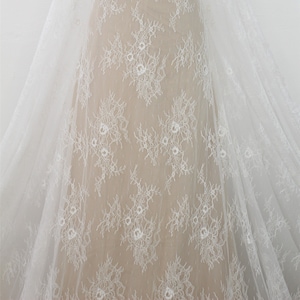 Florale Chantilly Spitze Stoff: Off-White Brautschleier, Hochzeitskleid (3 Meter)