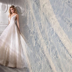 Off white Chantilly Spitze Stoff: Florale Brautspitze (150 CM Breite)