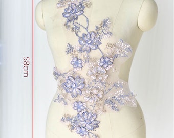Geborduurde bloementule kantappliqué, strass detail, couture-kledingstuk
