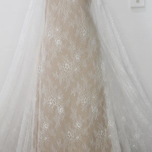 Floral Chantilly Lace Fabric: Off-White Bridal Veil Lace, 59&quot; Wide, 3 Meters