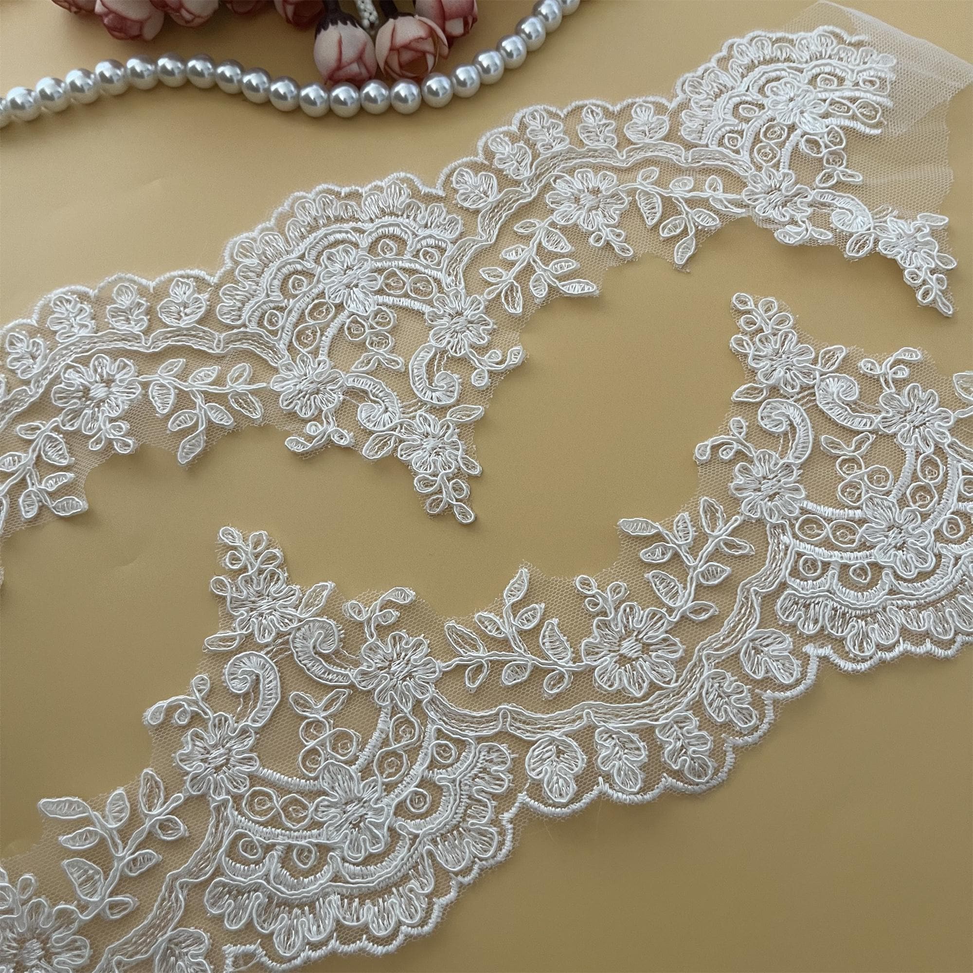 Light Ivory Corded Rayon Lace Trim: Scalloped Edge, 4.7
