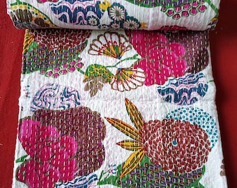Edredón Kantha floral cosido a mano: colcha de algodón estilo bohemio