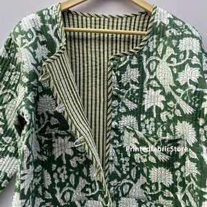 Handblokprint stof gewatteerd jasje korte kimono vrouwen dragen nieuwe stijl modieuze korte jas cadeaus voor haar afbeelding 3
