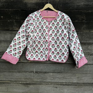 Giacca corta con stampa floreale bianca Giacca trapuntata fatta a mano stampata stile Boho Giacca da cappotto per regali da donna Abbigliamento da festa immagine 6