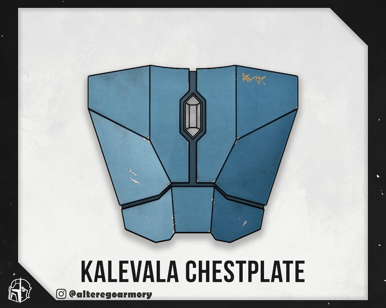 K&ouml;nnte beinhalten: Ein blauer und grauer Brustpanzer mit einem rautenf&ouml;rmigen Design in der Mitte. Der Brustpanzer hat einen abgenutzten, verwitterten Look und der Text "KMV" ist in der oberen rechten Ecke gedruckt. Der Text "KALEVALA CHESTPLATE" ist unter dem Bild gedruckt.
