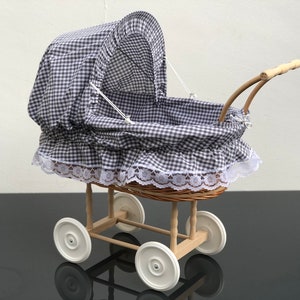 Bukora® Puppenwagen aus Weide fein Anthrazit kariert...extra stabil.