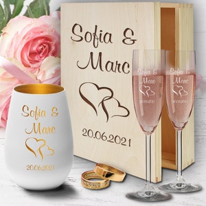 Personalized wooden box for the wedding with champagne glasses and lantern - heart motif