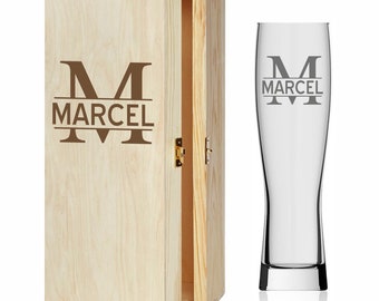 Weizenbierglas mit Namen & Monogramm - wahlweise mit Holzbox Geschenk Geburtstag Männer Vatertag