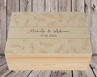 Erinnerungskiste Hochzeit Personalisierung Holz- Geschenk Geschenkidee personalisiert bedruckt mit Namen und Hochzeitsdatum