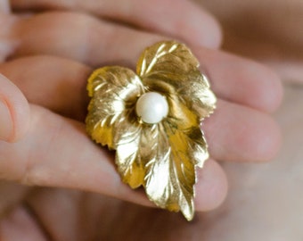 Gold leaf brooch pin by Sarah Coventry, Pearl brooch vintage wedding jewelry