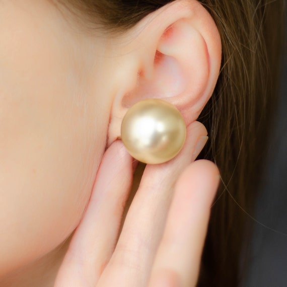 Big Pearl Earrings by Marvella Jewelry Button Earrings Vintage