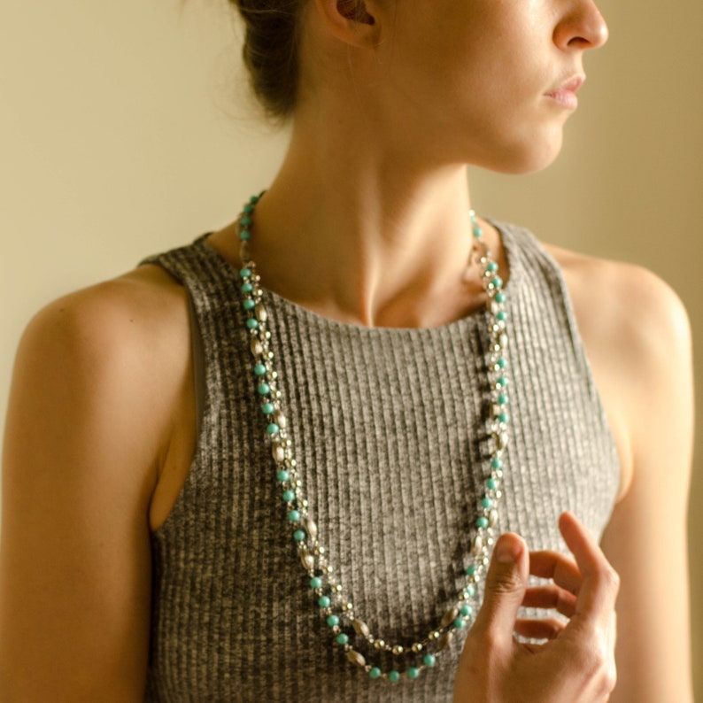 Turquoise necklace beaded by Sarah Coventry, Everyday necklaces for women 画像 2