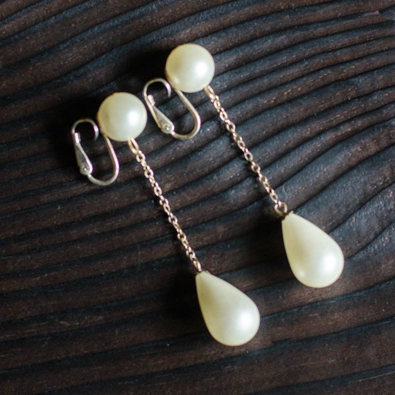 Pearl drop earrings vintage by Richelieu, Extra l… - image 3