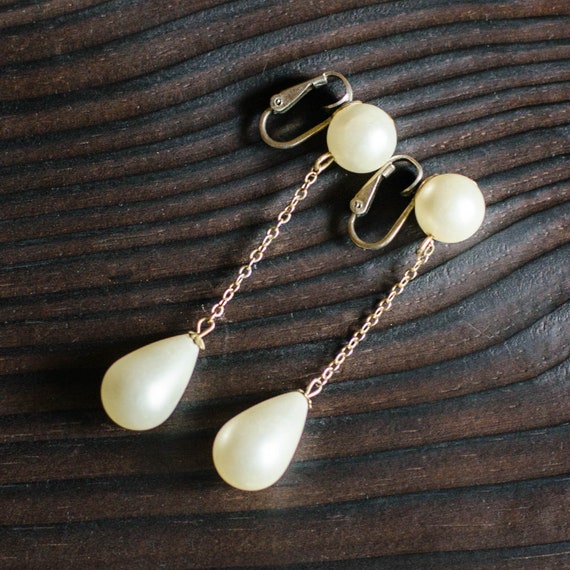Pearl drop earrings vintage by Richelieu, Extra l… - image 6