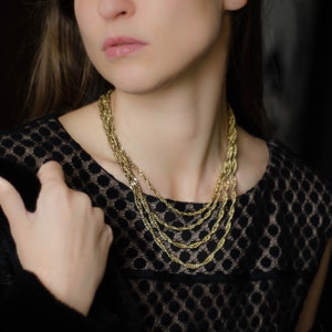 Vintage Chunky gold chain Bib necklace: Multi-layered 1970s Costume jewelry