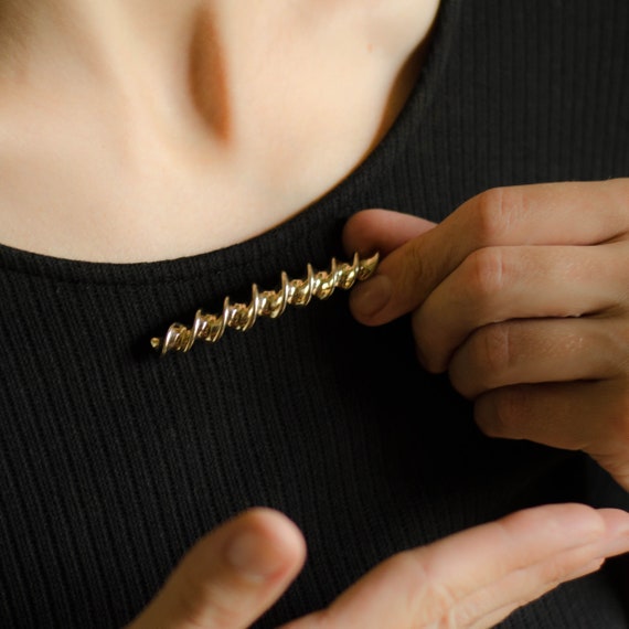 Spiral Shape Modernist brooch, Abstract safety pin