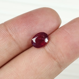 Pigeon Blood Ruby, 1.60 carat, Untreated Natural Old Burma Ruby 8x6mm, Lab Certified Natural Red Ruby Gemstone,