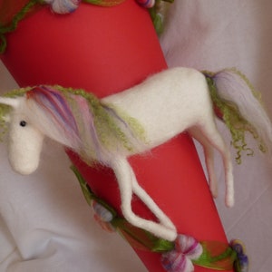 Schultüte Einhorn Waldorf Art gefilzt Pferd Bild 3