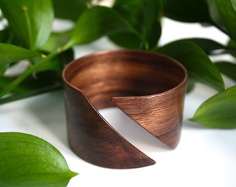 Angle Cut Wood Bangle | Handmade Wood Bangle | Lightweight Wood Bracelet | Made to Order | Minimal | Bentwood | Walnut Veneer