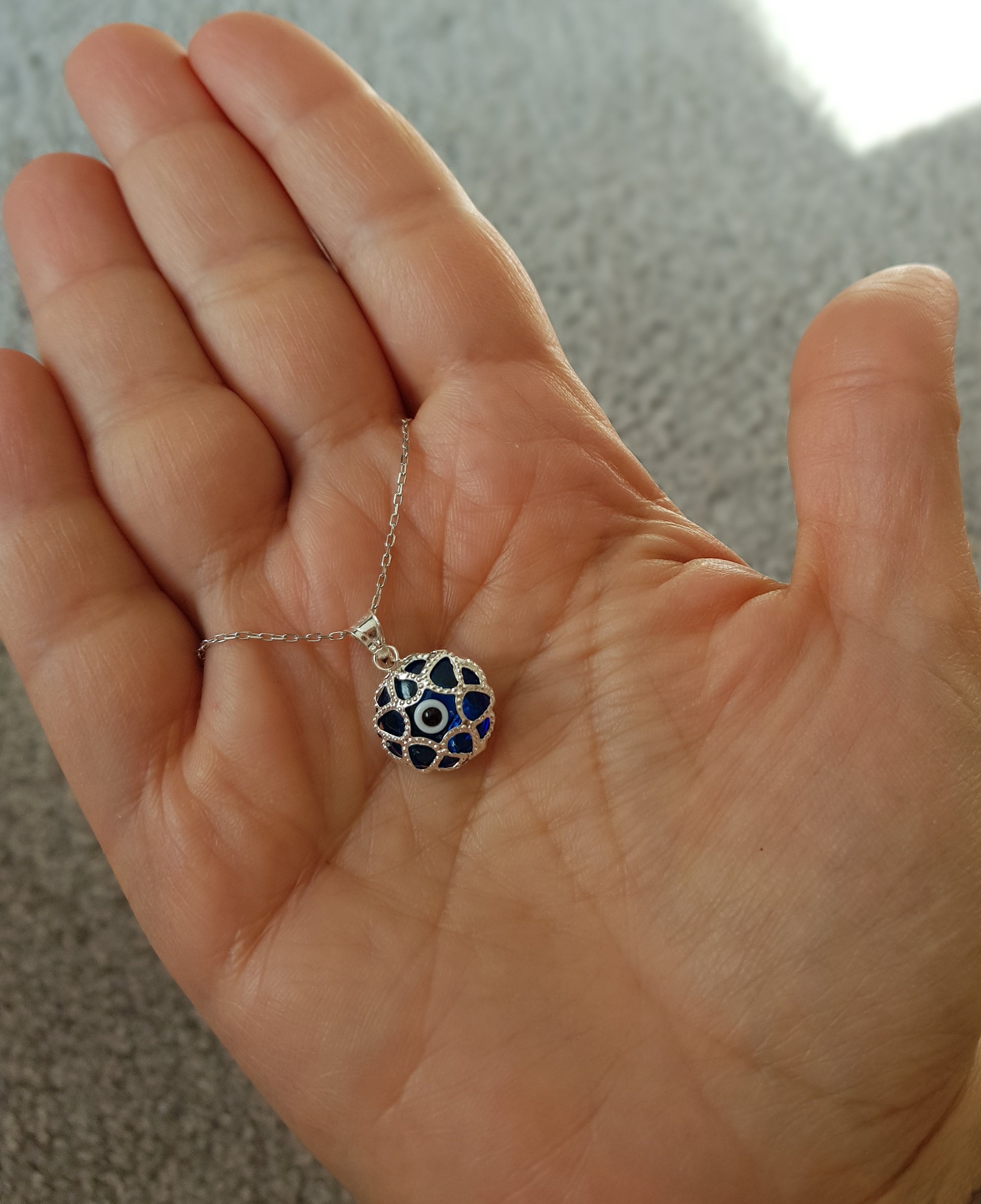 Bracciale a forma di cuore con occhio maligno in argento sterling: gioiello portafortuna con occhio greco blu scuro - Italia Bracciale a forma di cuore con occhio maligno in argento sterling: gioiello portafortuna con occhio greco blu scuro - Italia