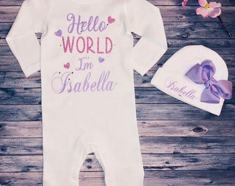World Personalized Name Toddler//Kids Ruffle T-Shirt Hello Im Violet