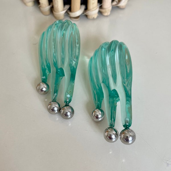 Pendientes de medusas Perspex verdes vintage llamativos