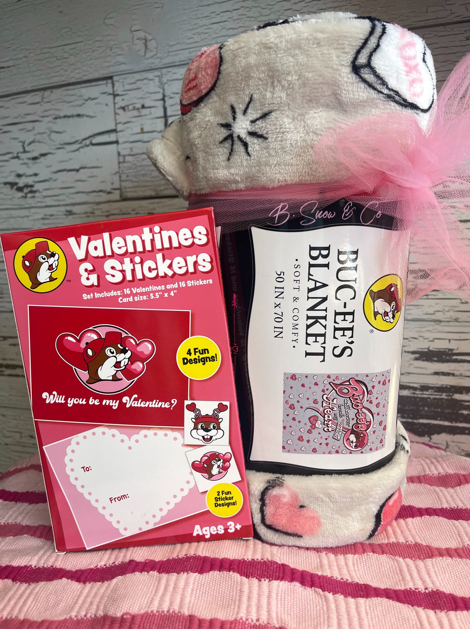 New 2025 Bucees Valentines Blanket & Valentines Set, Bucees Never