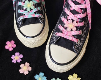 Green and Pink Shoelaces, Sakura Shoe Strings with Flower Charms - One Set