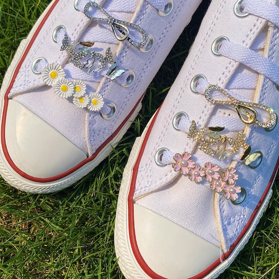 アクセサリーその他 Monday Edition _ Teardrop Pearl Flower Shoelace Charms(Set) Teardrop Pearl Flower Shoelace Charms(Set) - MONDAY EDITION