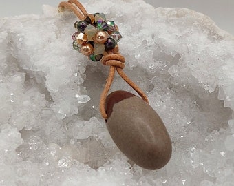 Shiva Lingam, Energiestein, Chakra, Glaskristallkugel, Lederband, Kette, Anhänger