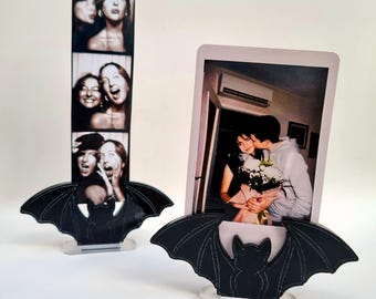 Soporte para fotos de murciélago, soporte para fotos de Halloween, decoración espeluznante, soporte para impresiones artísticas, soporte para tarjetas, soporte para notas, regalo para fotos, soporte para Instax, regalo gótico de vampiro